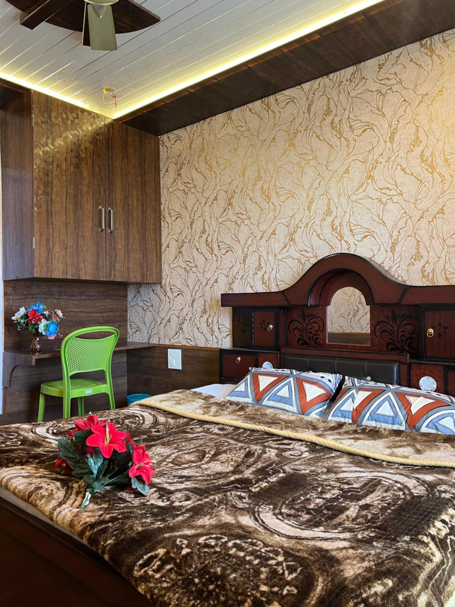 Everest Guest House Gulmarg Exterior foto